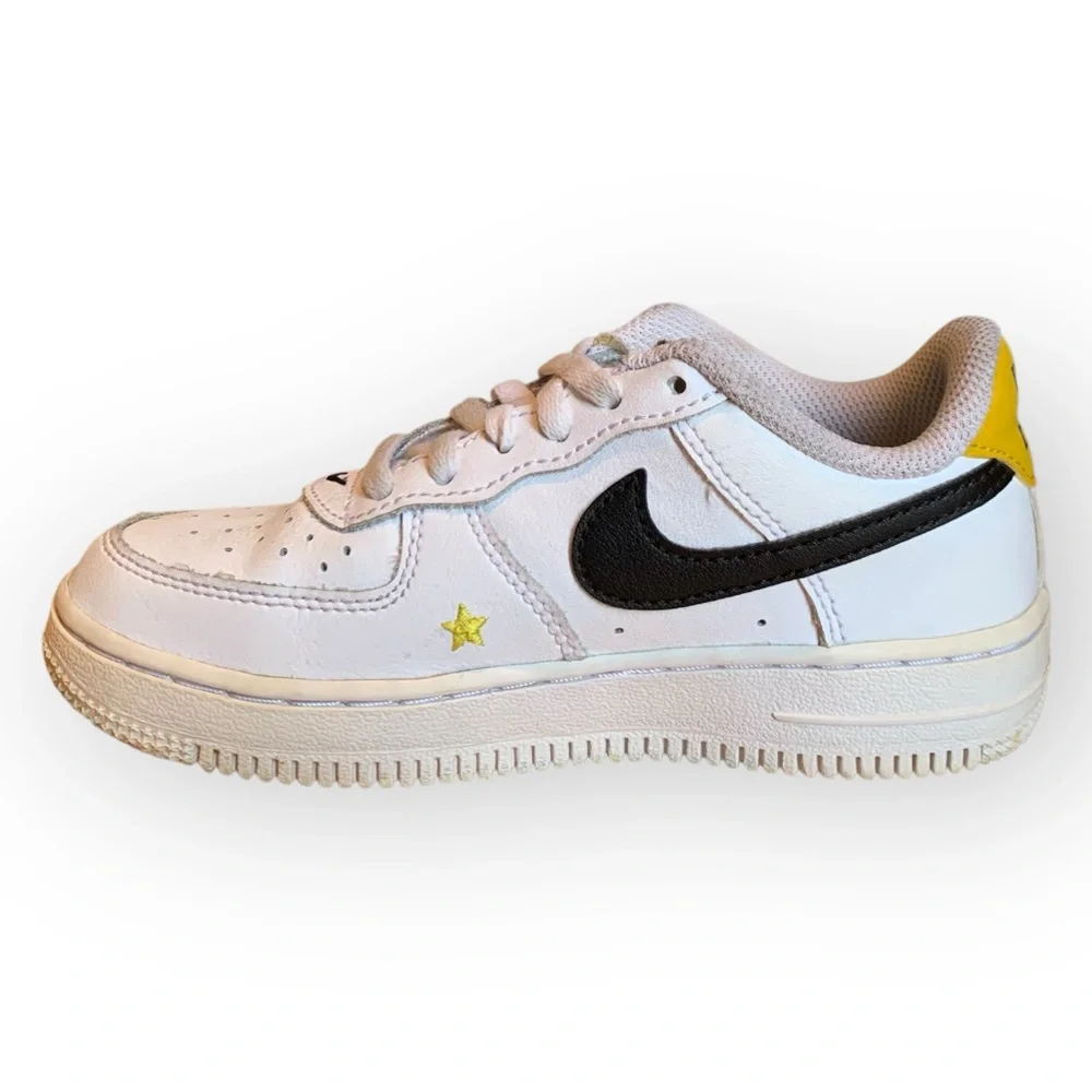 ✨ Iconic Nike Air Force 1 LV8 GS “Have A Nike Day” sneakers in Kids Size 12. - Picture 3 of 9